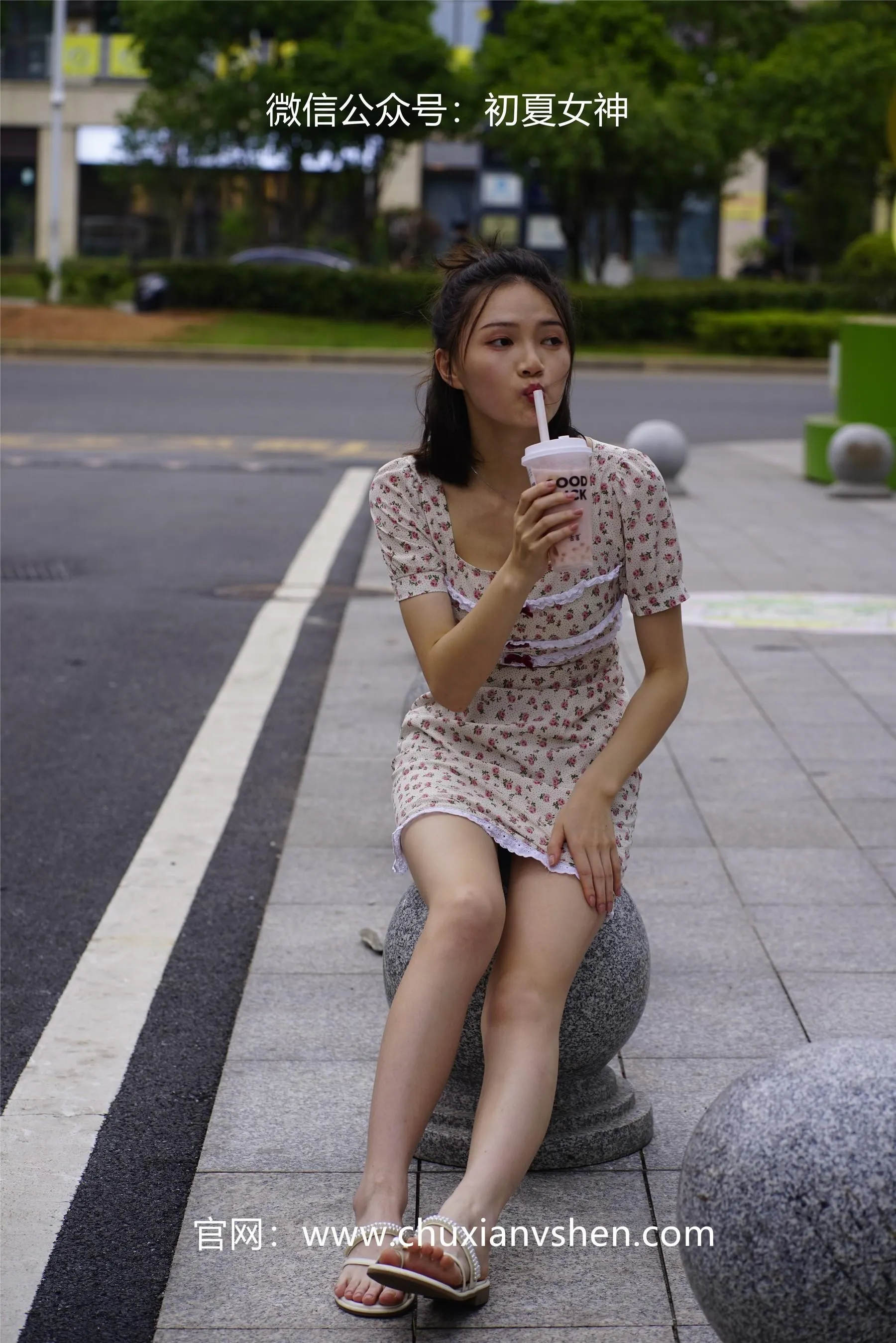 初夏女神 NO.043 大发 碎花小裙 [136P]插图1